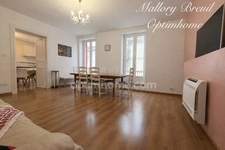 Maison de ville 228m2 avec garage et cour à ALIGNAN DU VENT 