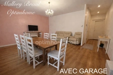 Maison de ville 228m2 avec garage et cour à ALIGNAN DU VENT 