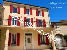Maison de ville 228m2 avec garage et cour à ALIGNAN DU VENT 