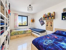 Villa moderne 98m2 de plain-pied avec piscine et jardin à MONTAGNAC (34)