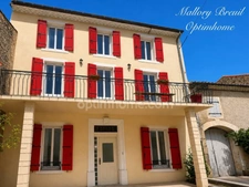 Maison de ville 228m2 avec garage et cour à ALIGNAN DU VENT 