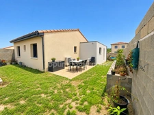 Villa moderne 98m2 de plain-pied avec piscine et jardin à MONTAGNAC (34)