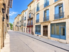 Immeuble de rapport à  PEZENAS (34)