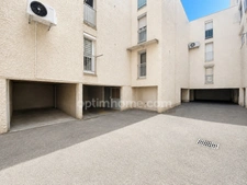 Appartement traversant rénové avec balcon et cave 4 pièces 74m2 à  SETE (34)