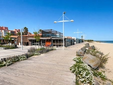 Appartement 2 pièces rénové 27 m² avec terrasse — proximité immédiate plage et port CAP D’AGDE (34)