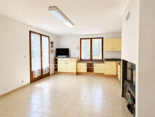 Maison 9 pièces 190m2 avec garage et jardin à MONTBLANC (34)