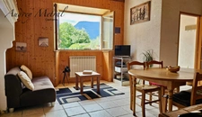 Maison de village en pierre mitoyenne à vendre à Ruffieux, d'env.65 m2 habitable, 1h de Genève, 45 minutes d’Annecy et 30 minutes d’Aix-les-Bains