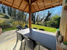 Maison individuelle à vendre 5 pièces à SERRIERES EN CHAUTAGNE (73) d'environ 117 m² à environ 30 minutes d'Aix-les-Bains et d'environ 50 minutes d'Annecy et de Genève, et d'environ 10 minutes du lac