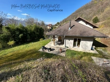 Maison individuelle à vendre 5 pièces à SERRIERES EN CHAUTAGNE (73) d'environ 117 m² à environ 30 minutes d'Aix-les-Bains et d'environ 50 minutes d'Annecy et de Genève, et d'environ 10 minutes du lac