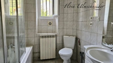 Au cœur du village de Chindrieux (73) – Ensemble immobilier avec appartement d'env. 134 m² à rénover, studio d'env. 32 m² rénové et grand garage