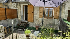 Maison de village en pierre mitoyenne à vendre à Ruffieux, d'env.65 m2 habitable, 1h de Genève, 45 minutes d’Annecy et 30 minutes d’Aix-les-Bains