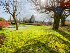 Beautiful property for sale 16 rooms BRANTOME (24)