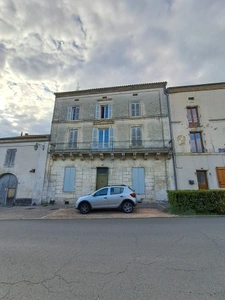 Grande maison de caractère à rénover – 185 m² – Mareuil en Périgord (24340)
