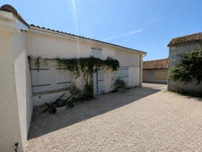 Maison 4 chambres - 116 m² avec dépendances, garage et terrain 871 m² – Proche Villebois-Lavalette