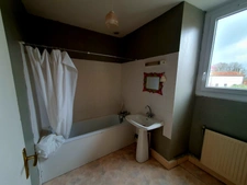 Maison de bourg à Verteillac (24) - 85M² - 5 Pièces - 3 Chambres - Jardin
