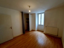 Maison de bourg à Verteillac (24) - 85M² - 5 Pièces - 3 Chambres - Jardin