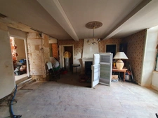 Large character house to renovate – 185 m² – Mareuil en Périgord (24340)