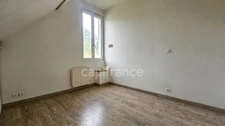 Maison composé de 2 appartements, jardins, caves et places de parking, à vendre SACLAS (91)