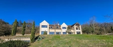 A vendre, propriété LE VAL SAINT GERMAIN (91), 21 pièces, piscine, hammam, ascenseur, garage 11 véhicules... Terrain de 9231m². 