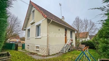 Maison composé de 2 appartements, jardins, caves et places de parking, à vendre SACLAS (91)