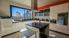 A vendre, propriété LE VAL SAINT GERMAIN (91), 21 pièces, piscine, hammam, ascenseur, garage 11 véhicules... Terrain de 9231m². 
