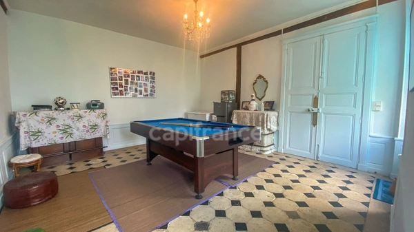 Dpt Essonne (91), à vendre ANGERVILLE propriété composé de 2 maisons (plus de 600 m² habitable) sur terrain de 29700 m².  
