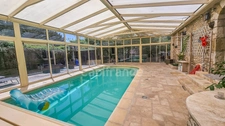 A vendre 8 pièces FONTAINE LA RIVIERE (91) Maison sur sous-sol avec cave voûtée et piscine. 
