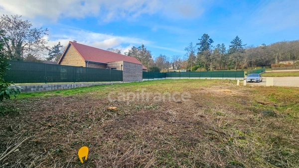 Terrain viabilisé de 588 m² à vendre  DOURDAN (91)