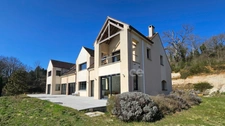 A vendre, propriété LE VAL SAINT GERMAIN (91), 21 pièces, piscine, hammam, ascenseur, garage 11 véhicules... Terrain de 9231m². 
