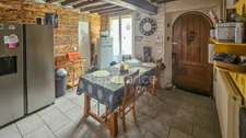 A vendre 8 pièces FONTAINE LA RIVIERE (91) Maison sur sous-sol avec cave voûtée et piscine. 