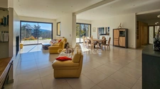 A vendre, propriété LE VAL SAINT GERMAIN (91), 21 pièces, piscine, hammam, ascenseur, garage 11 véhicules... Terrain de 9231m². 