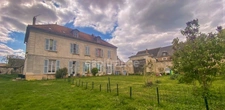 Dpt Essonne (91), à vendre ANGERVILLE propriété composé de 2 maisons (plus de 600 m² habitable) sur terrain de 29700 m².  