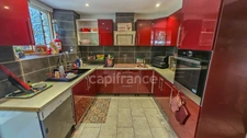 A vendre 8 pièces FONTAINE LA RIVIERE (91) Maison sur sous-sol avec cave voûtée et piscine. 