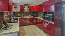 A vendre 8 pièces FONTAINE LA RIVIERE (91) Maison sur sous-sol avec cave voûtée et piscine. 