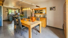 Maison à vendre BRUYERES LE CHATEL (91) 6 pièces, en excellent état avec garage sur terrain clos de 275 m². 