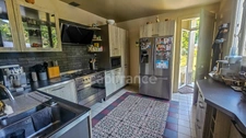 In the heart of the town of ETAMPES (91), a 13-room property for sale, with a large garage, 2 outbuildings and enclosed grounds of 997 m². 