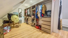 A vendre 8 pièces FONTAINE LA RIVIERE (91) Maison sur sous-sol avec cave voûtée et piscine. 