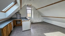 Maison composé de 2 appartements, jardins, caves et places de parking, à vendre SACLAS (91)