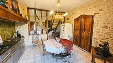 Propriete à vendre 15 pièces ETAMPES (91), 2 maisons d'habitations, 3 grandes dépendances sur terrain clos de 1308 m². 
