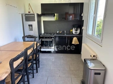 Maison composé de 2 appartements, jardins, caves et places de parking, à vendre SACLAS (91)