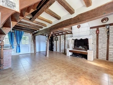 Maison de charme dans un hameau calme (37)