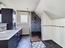 Maison à vendre 7 pièces avec ascenseur.