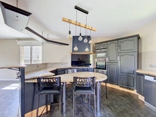 Maison à vendre 7 pièces avec ascenseur.