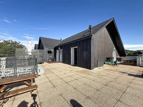 À VENDRE – T3 avec exceptionnelle terrasse de 90 m²