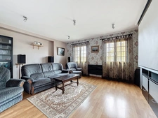 Maison 212 m2 à Fondettes proche du centre ville, 7 chambres