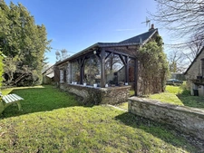 Maison de charme dans un hameau calme (37)