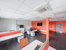 Local/bureau à louer PARCAY MESLAY (37)
