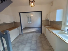 Maison à vendre 3 pièces  ()