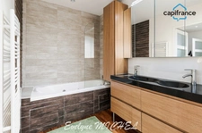 Magnificent architect-designed loft of 252m2 - Marseille 13014