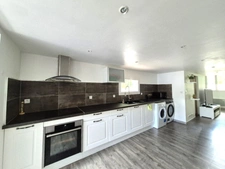 Maison individuelle de plain-pied - 6 pièces 166m2 13790 Peynier